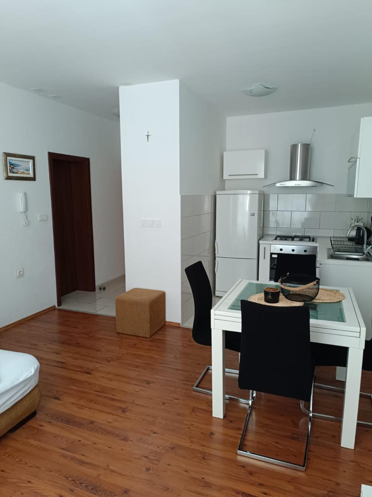 Lino Apartment Ivan Dolac Exterior foto